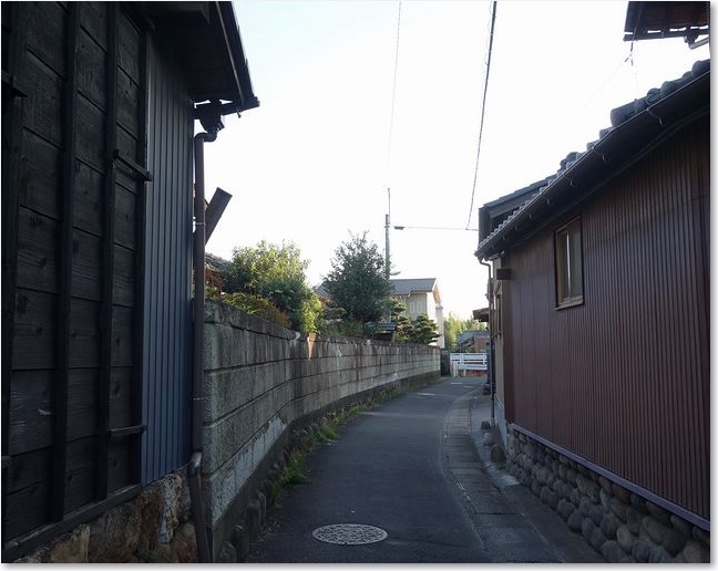 27こんな路地を