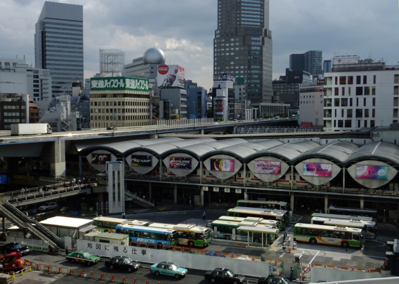 ４．渋谷東口バスターミナル-08D 1205qr.jpg