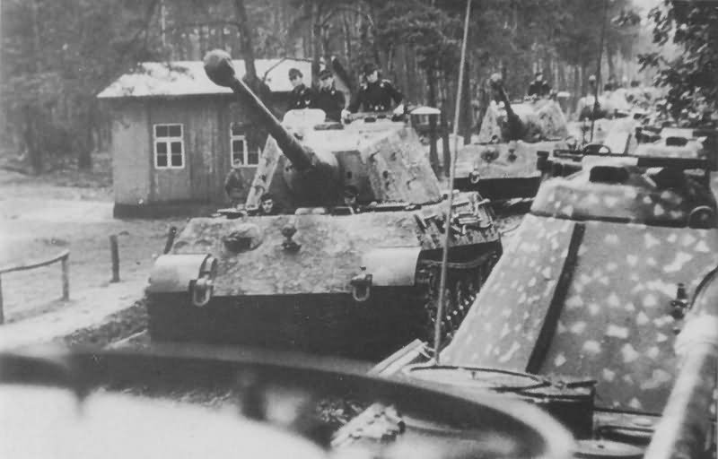 Tiger_2_tank_13.jpg