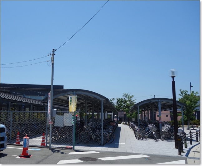 30自転車置き場を抜けて