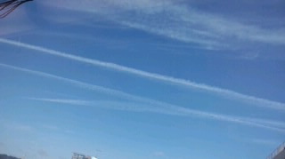 快晴の飛行機雲0001(V.2013_09_19__12_48_18).jpg
