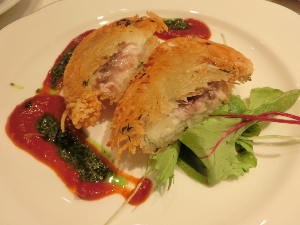 東京會舘　鯛のジャガイモ包み焼き　断面.jpg