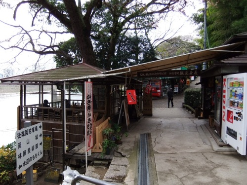 城見茶屋と碧水園１20121218(未入店).JPG