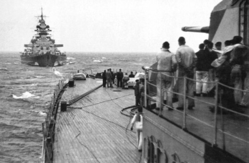 34_bismarck_seen_from_prinz_eugen.jpg