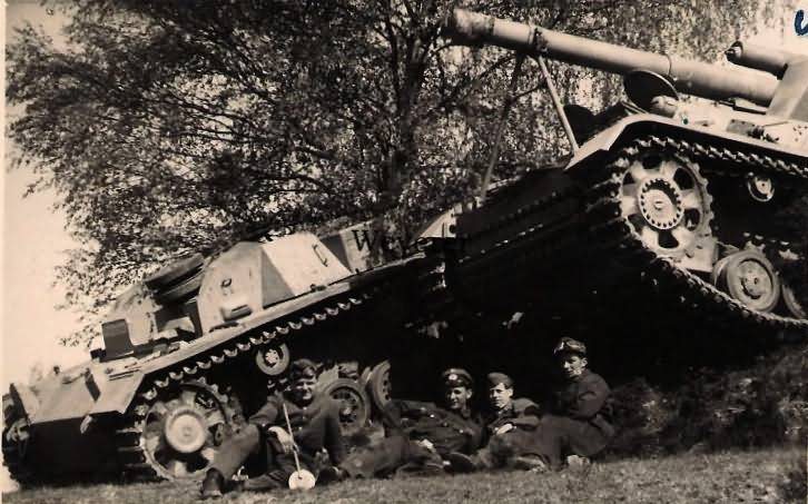 Stug-and-Hummel-Fahrschul.jpg