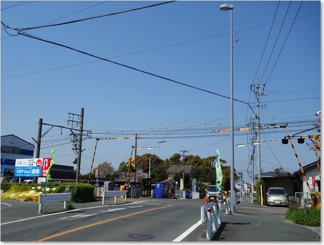 23駅横の踏切