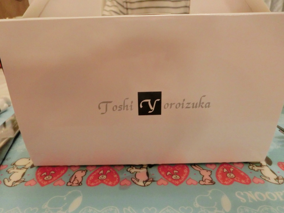 Ｔｏｓｈｉ　Ｙｏｒｏｉｄｕｋａ　ＴＯＫＹＯ　ケーキ箱.jpg