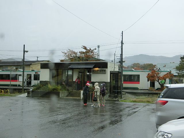 雨の電車.jpg