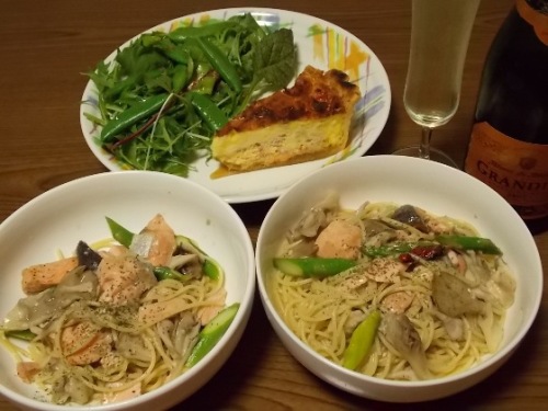 キッシュ&サーモンと舞茸のパスタ.JPG