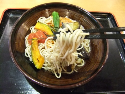 大江戸そば守谷店の トマトスープ 五色の彩りそば２20120828.JPG