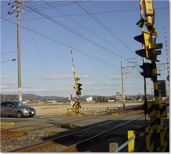 05踏切のむこう