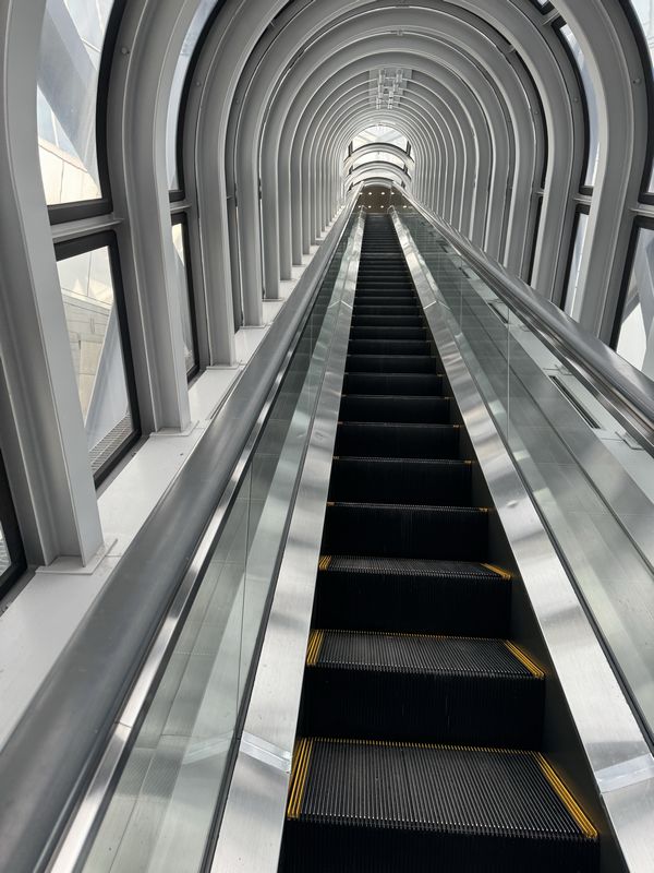空中庭園_00_エスカレータ.jpg