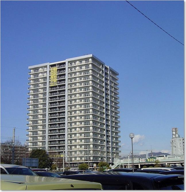 05ひときわ高層