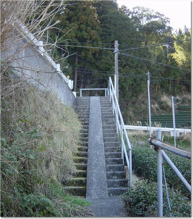 04街道への階段.JPG