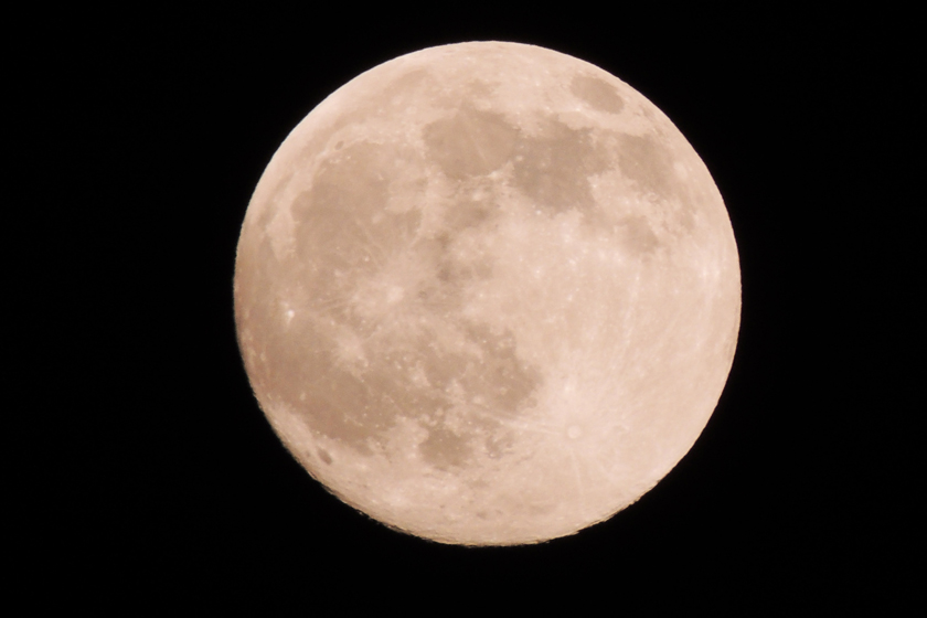 moon-w006.jpg