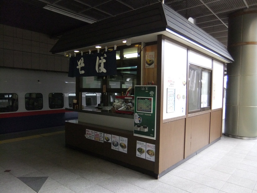 そば店＠長野駅新幹線13・14番ホーム20120909(未入店) - コピー.JPG