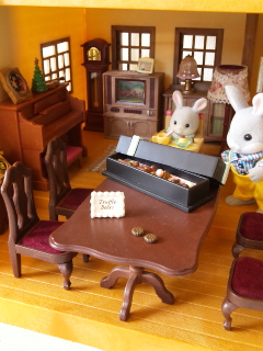 緑の丘の大きなお家