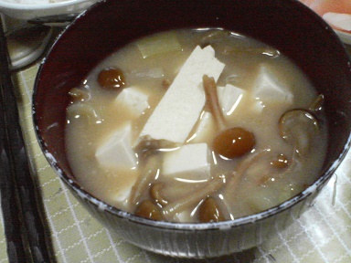 味噌汁22112603