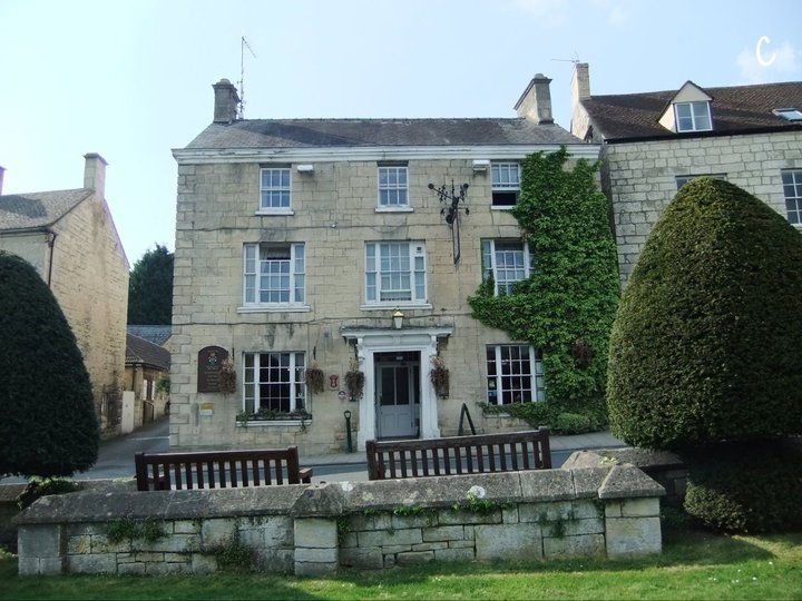 226829_10150169636537821_2854985_n[1] (2).jpg