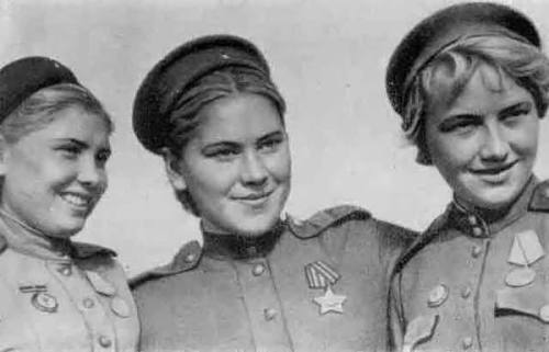 soviet-snipers-1944.jpg