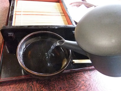 梅田７丁目・藪重のそば湯