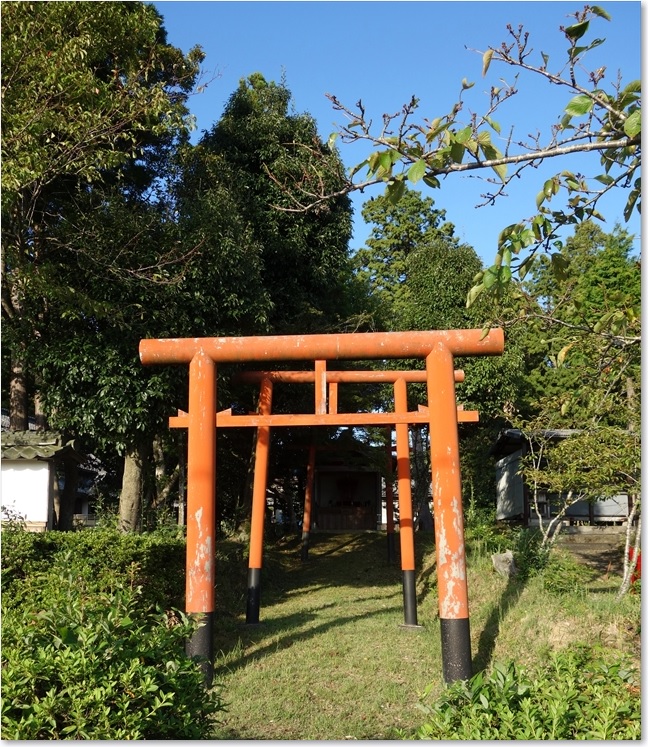 27となりの鳥居群