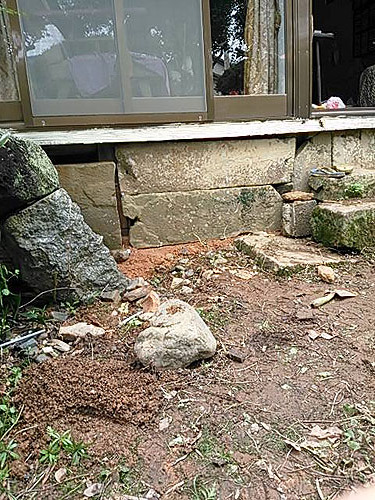 復旧床下石.jpg