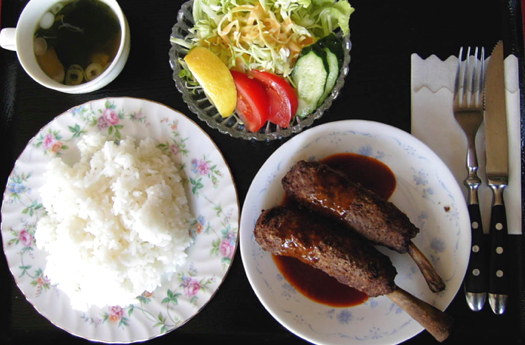 骨付き鹿肉ハンバーグ