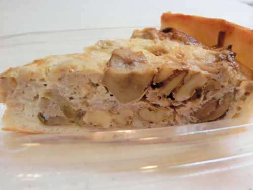 ガリバルディ　栗とポルチーニ茸のパイ　側面.jpg