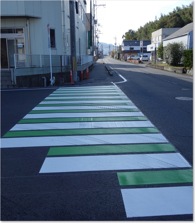 15珍しい横断歩道