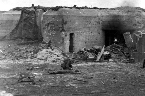 German_Bunker_Normandy_June_6_1944_D-Day.jpg