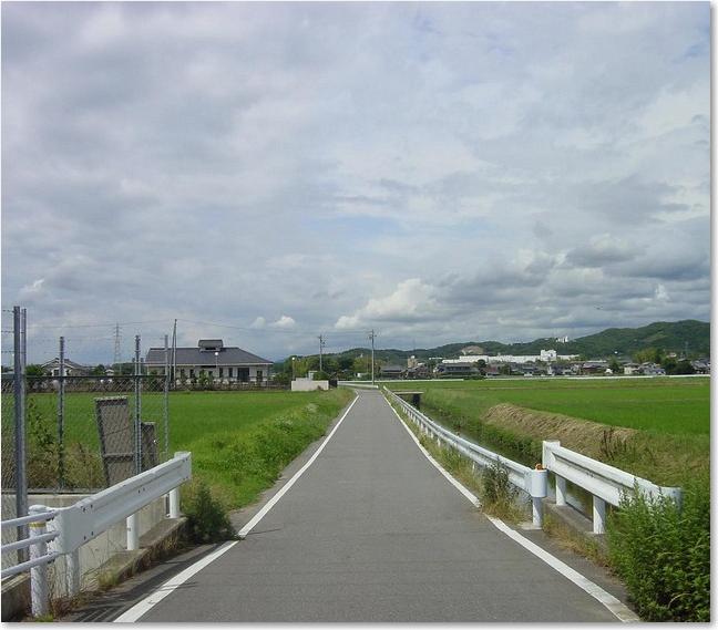 18小さな橋の先は