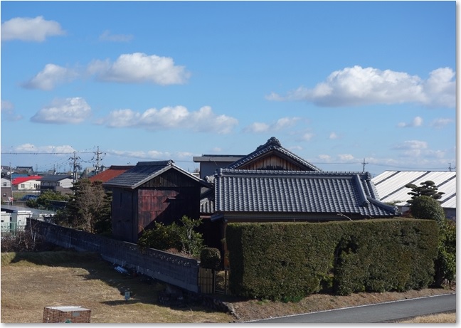 51左の蔵のあるお屋敷