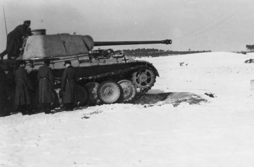 Panther_ausf_D_winter.jpg