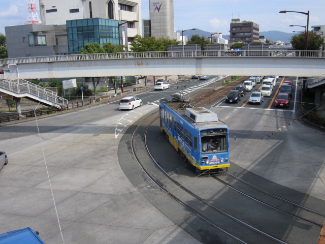 1号線から左折する3500形