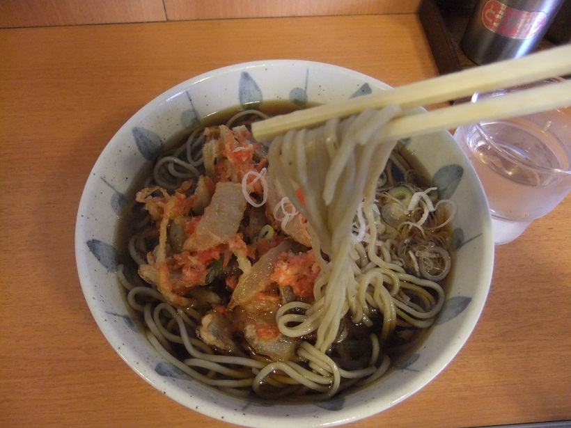 爽亭登戸店の桜エビのかき揚げそば２20120430.JPG