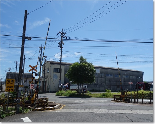 28海山道踏切