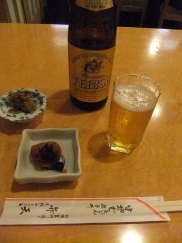 弁天＠浅草でビールと梅干20120306.JPG