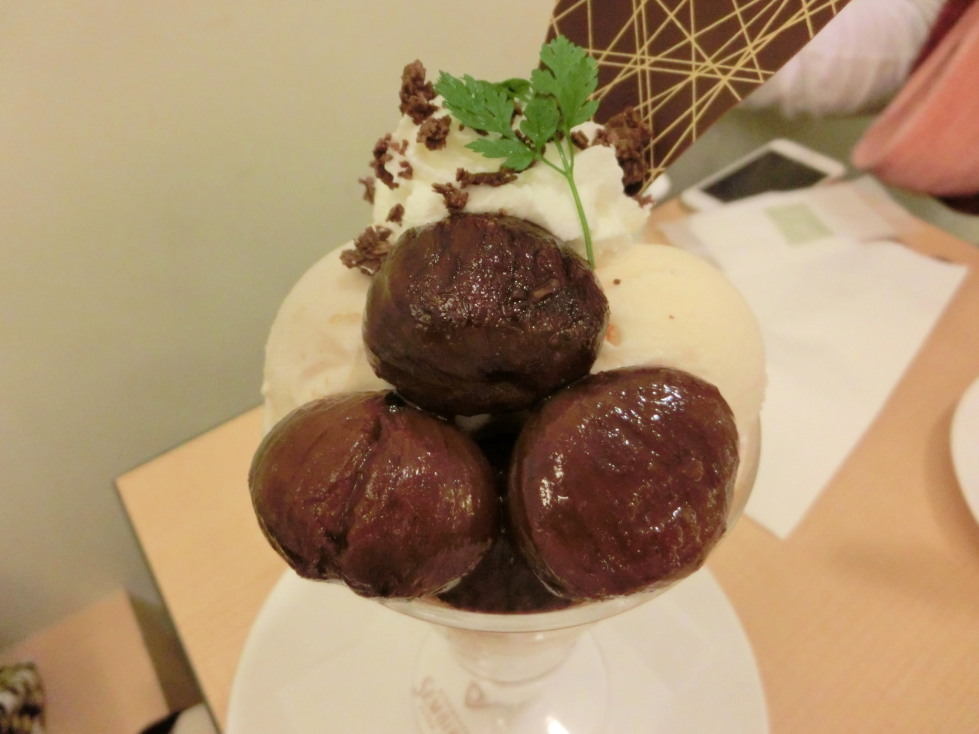 千疋屋総本店　’１６マロンパフェ　上部.jpg