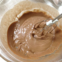 130425 cuocaガトーショコラミックスで　生地を混ぜ終わり