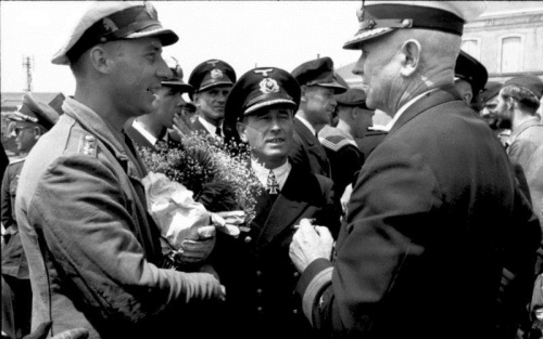 Heinz20Otto20Schultze20und20Admiral.jpg