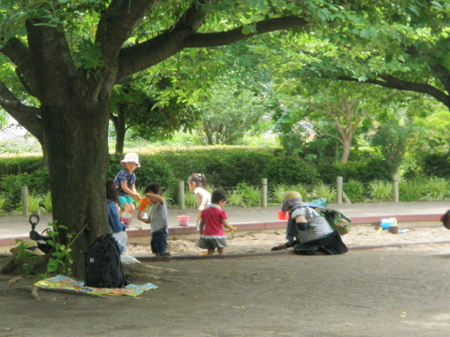 ふれあい広場の砂場.JPG
