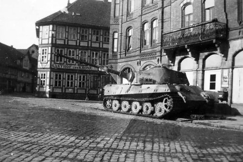 Tiger_2_tank_46.jpg
