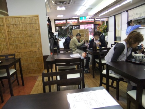 いってつ＠新馬場の店内