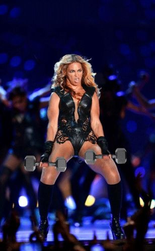 Beyonce-Unflattering-Super-Bowl-Photos-04.jpg