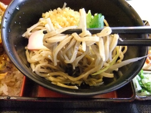 一ツ家１丁目・まるか家のホタテかきあげセット３