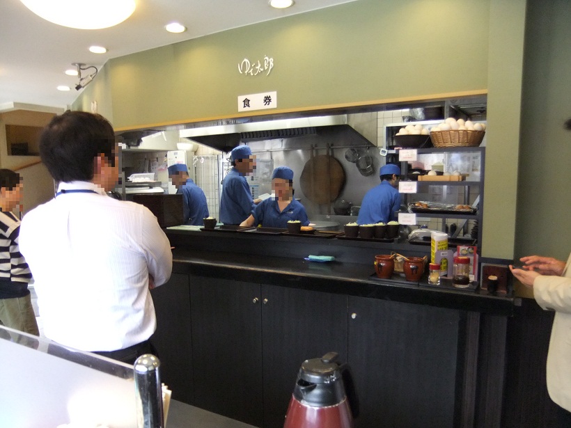 ゆで太郎菊川店の店内20120618.JPG