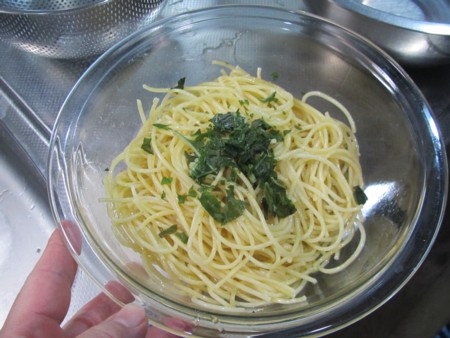 0205 缶トマト缶オリーブのパスタ鍋 (3).JPG