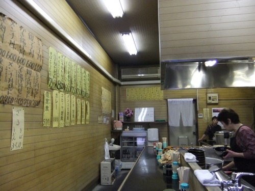 鹿浜６丁目・まる久の店内１20130327.JPG