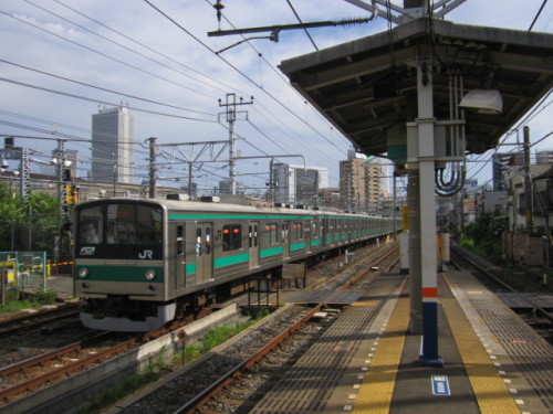 北池袋を通過する埼京線